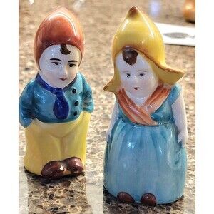 MCM Folk Ceramic Collectibles Vintage Dutch Boy Girl Salt and Pepper Shakers